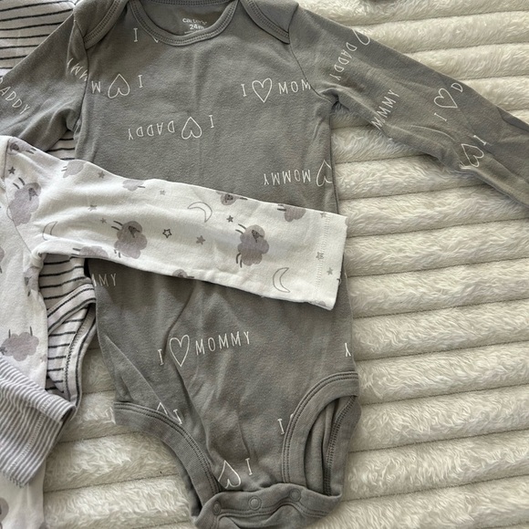 10 Piece Carter’s Toddler Boy’s Size 18-24M Long-Sleeves
& Pants/ Outfit Bundle - Picture 4 of 10